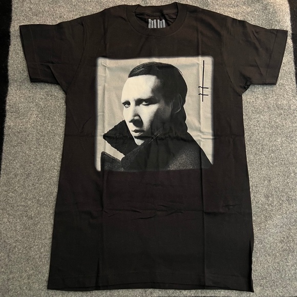 MARILYN MANSON Heaven Upside Down 2018 Tour Shirt - Picture 1 of 7
